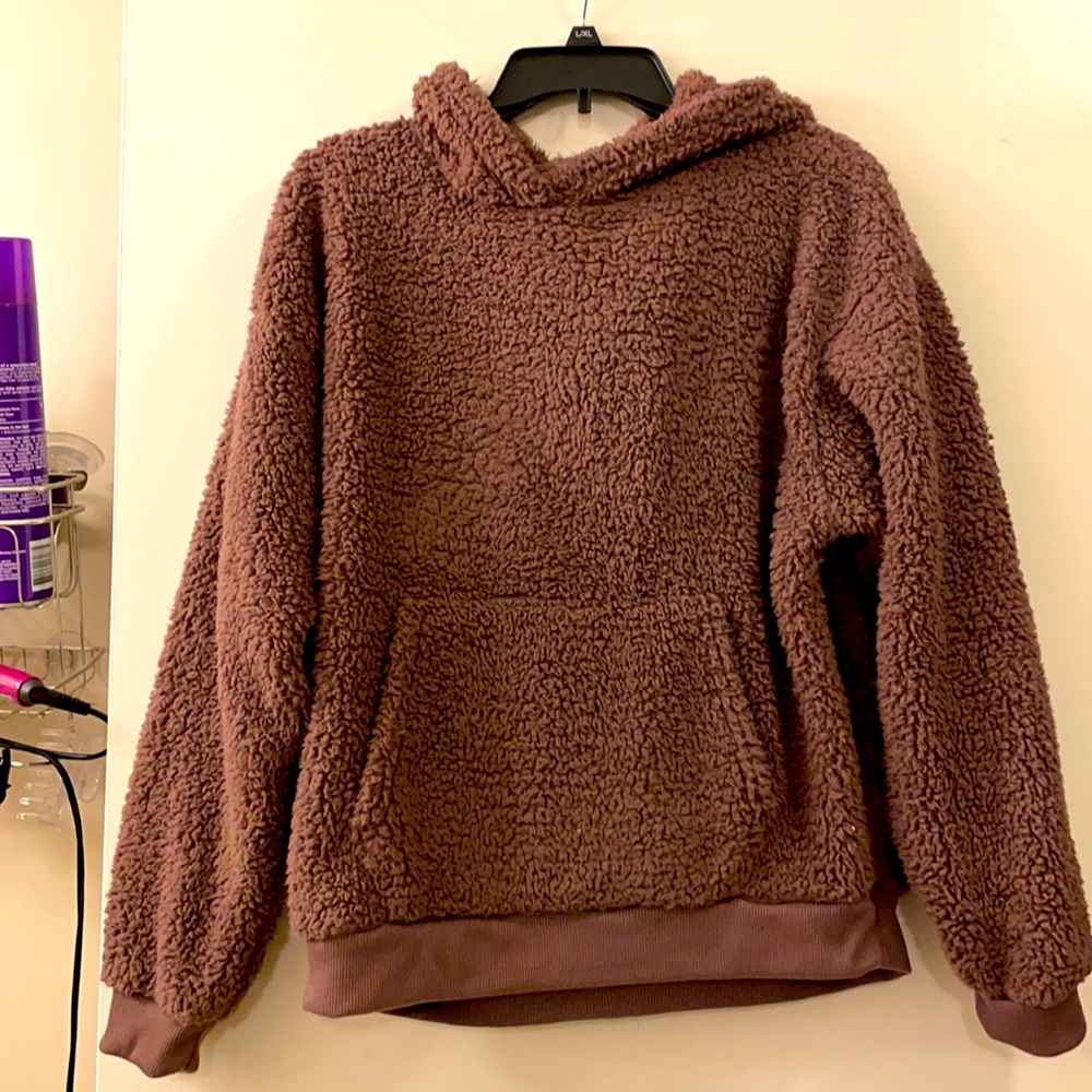 Women’s American Eagle faux fur hoodie.